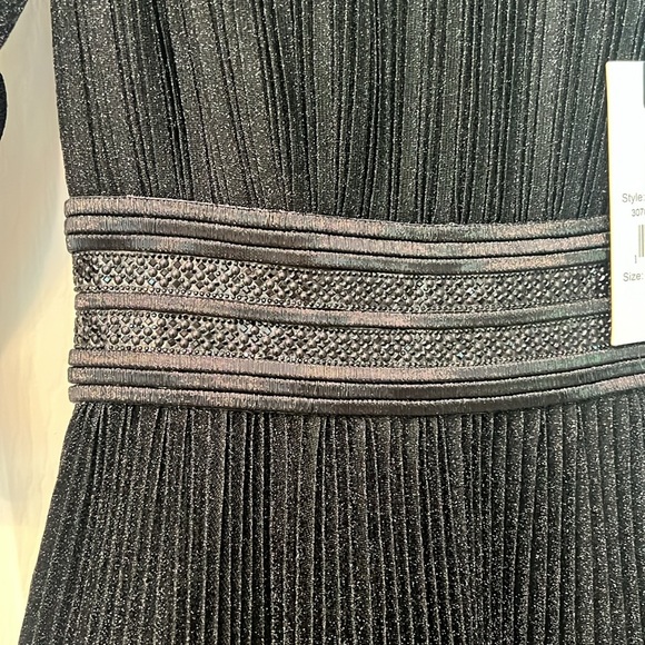 Mac Duggal 30700 Black Shimmering Pleated A-line 3/4 Sleeve Full Length Gown 4 - Picture 8 of 11